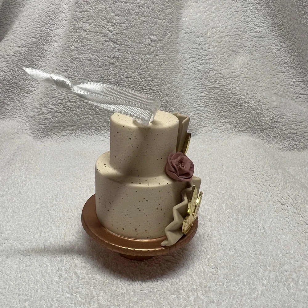 Hallmark Keepsake A Sweet Beginning Wedding‎ Cake Christmas Ornament 2023